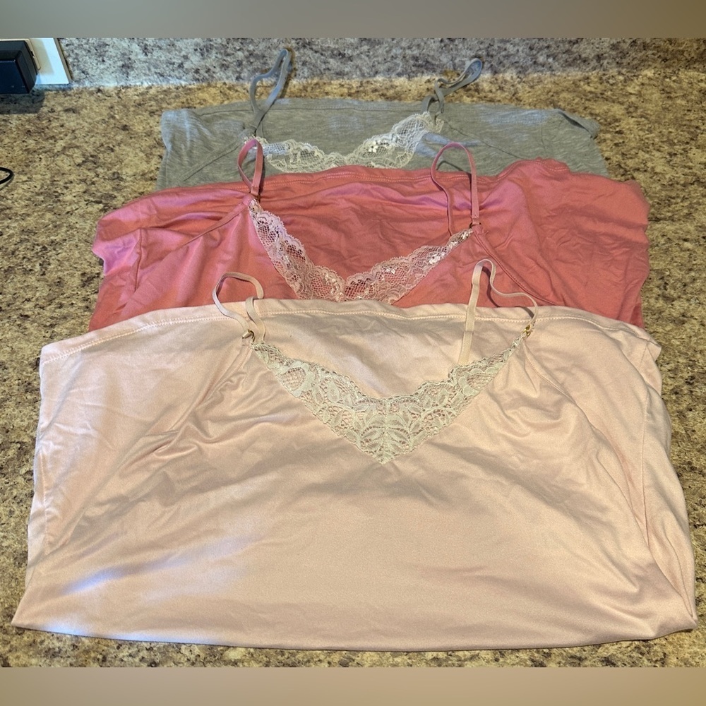 Set of 3 Flora Nikrooz pajama tops size small